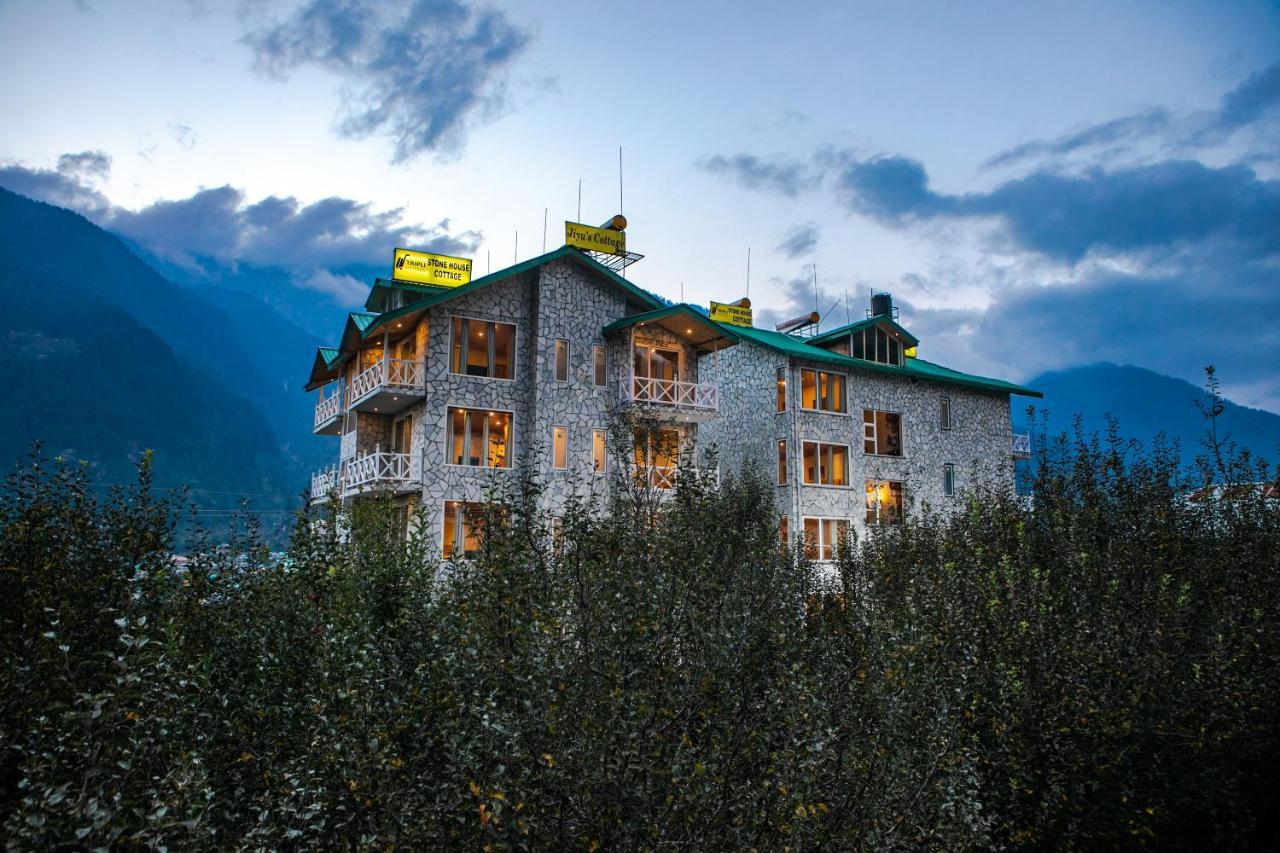 Tripli Hotels Stone House Cottage Manāli Екстериор снимка