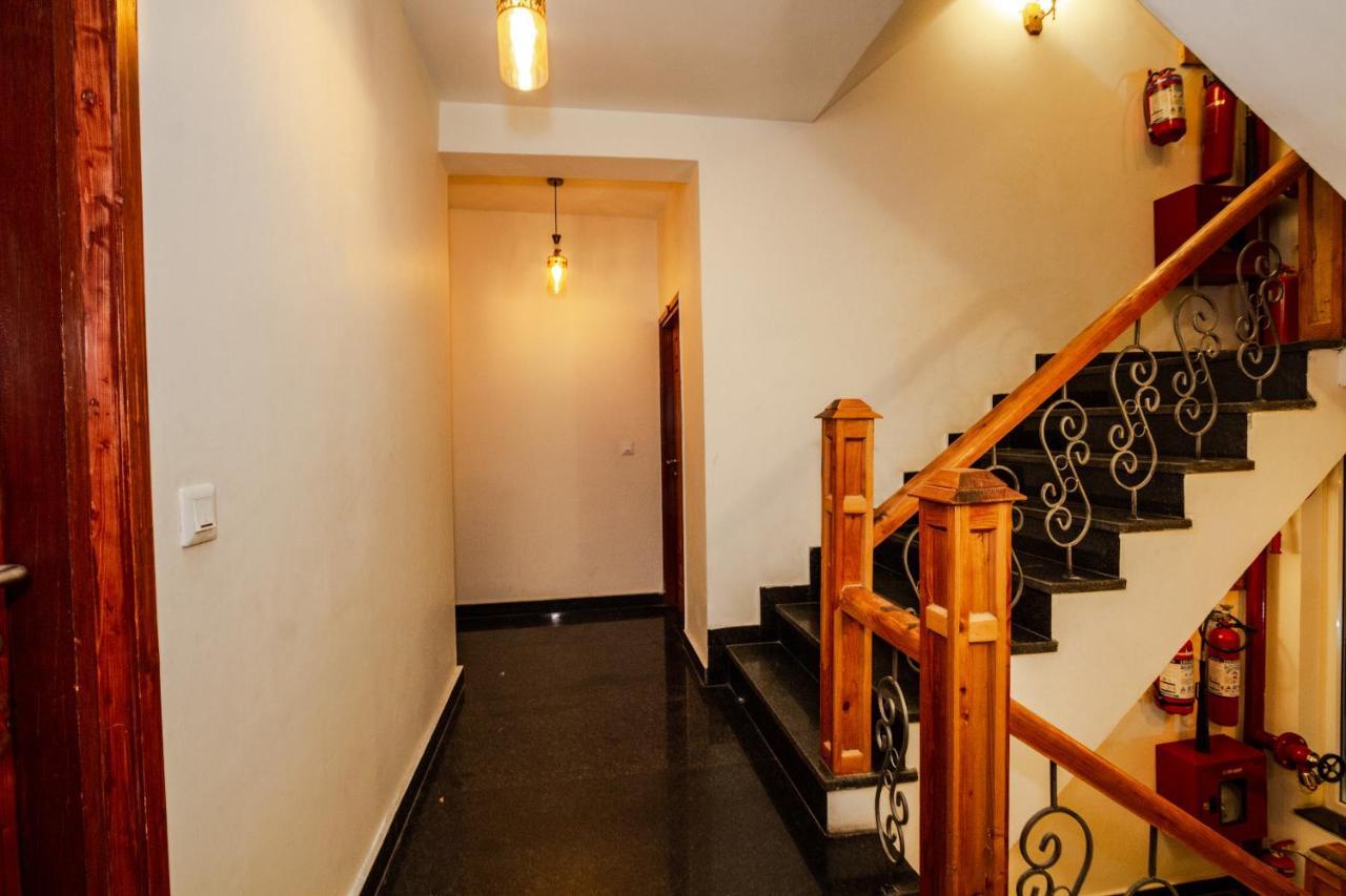 Tripli Hotels Stone House Cottage Manāli Екстериор снимка
