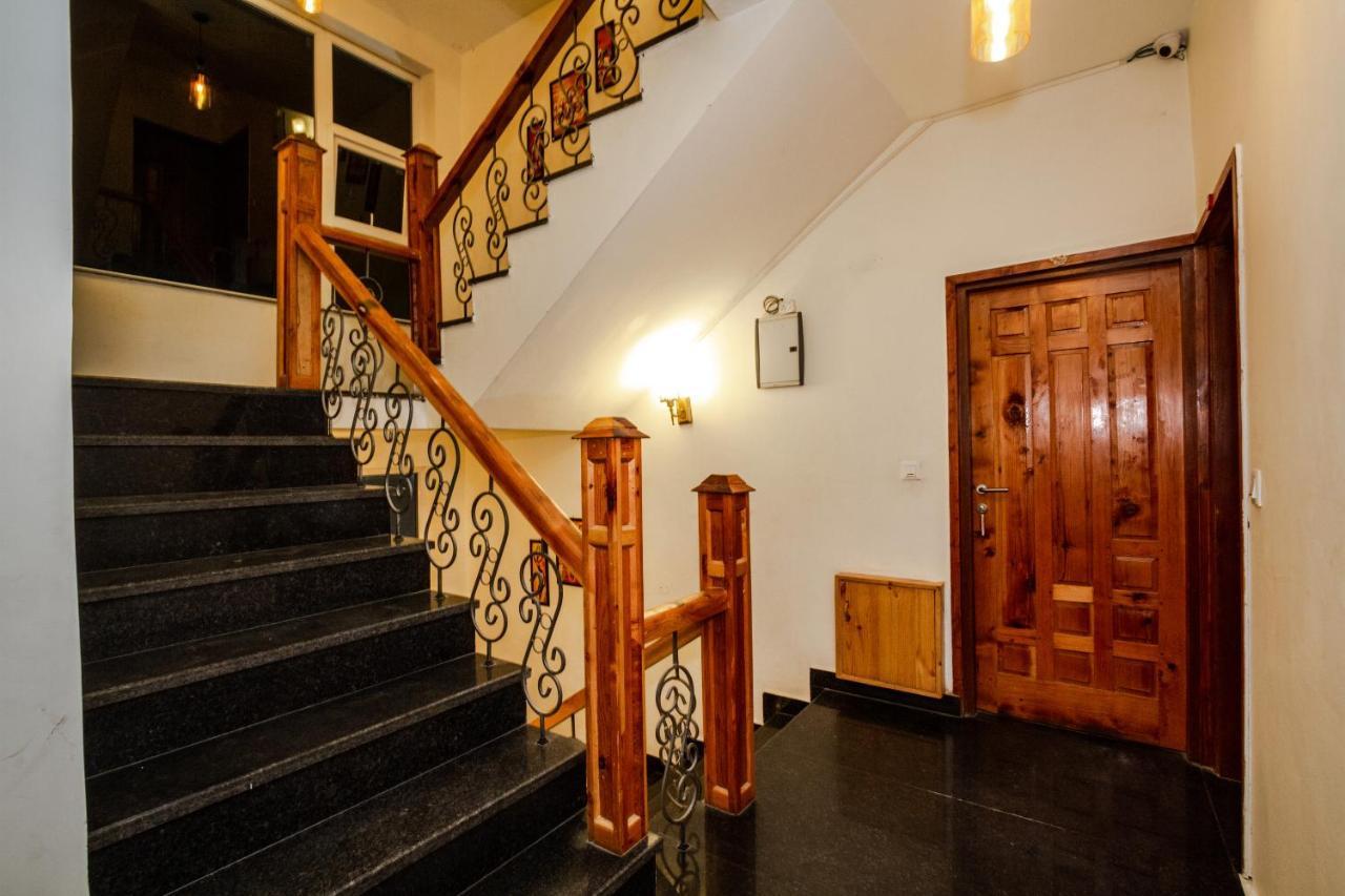 Tripli Hotels Stone House Cottage Manāli Екстериор снимка