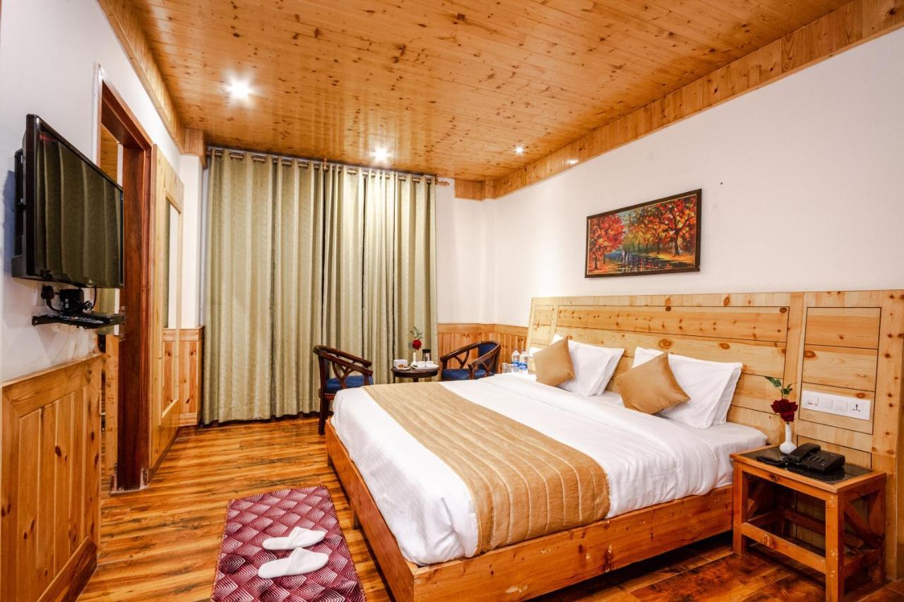 Tripli Hotels Stone House Cottage Manāli Екстериор снимка