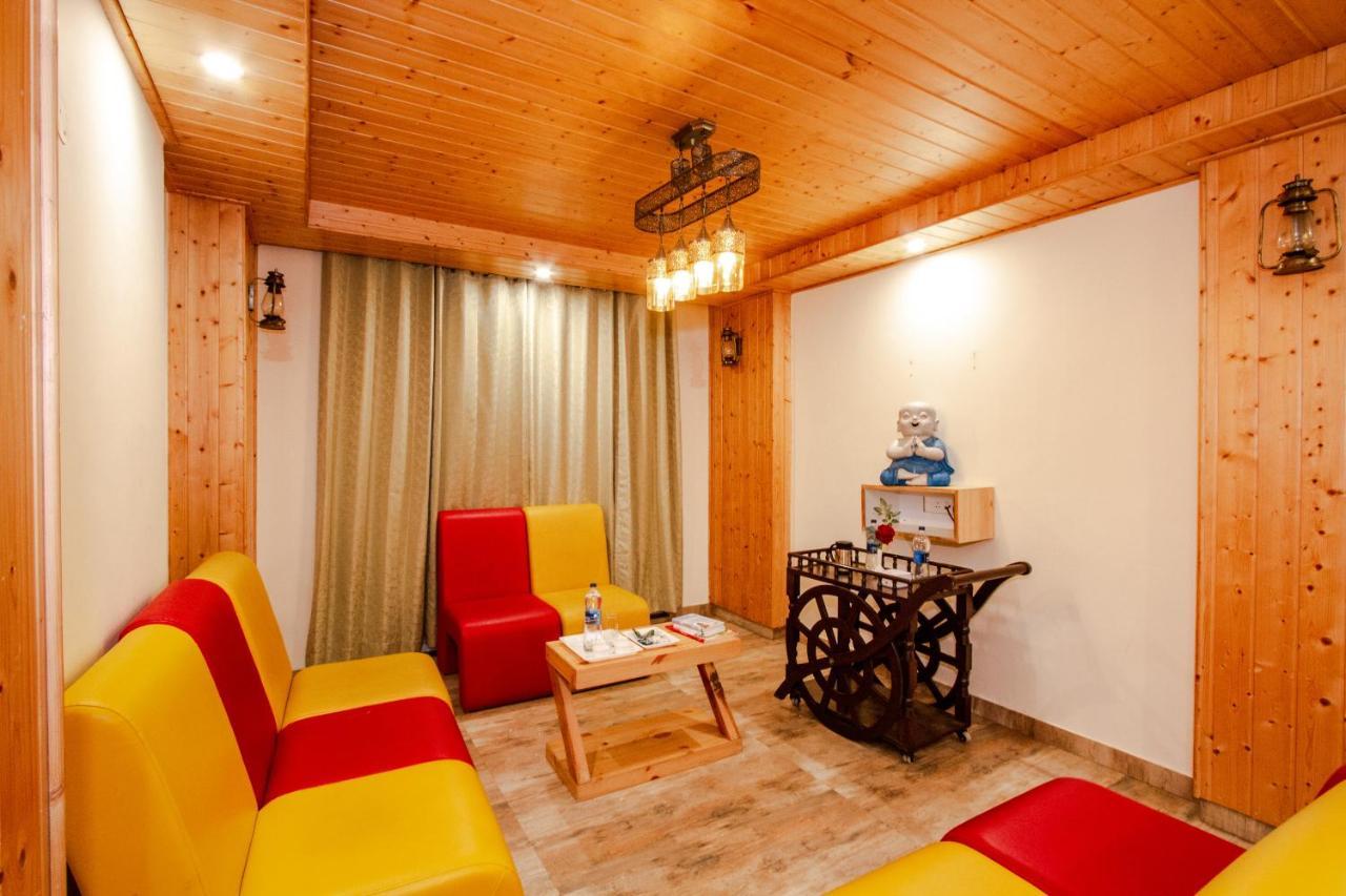 Tripli Hotels Stone House Cottage Manāli Екстериор снимка