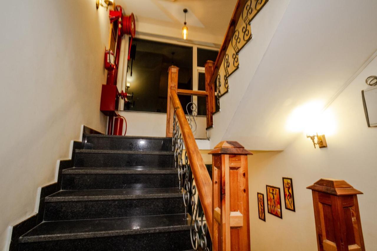 Tripli Hotels Stone House Cottage Manāli Екстериор снимка